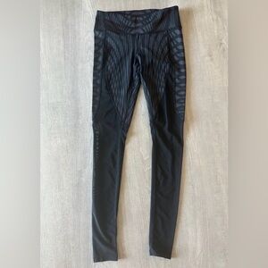 ALO Yoga Charcoal Patterned Leggings